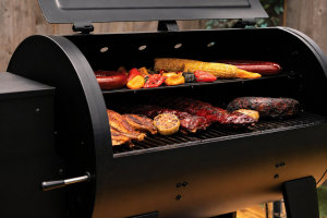 Pit Boss 850 FB2 smoking food with lid open